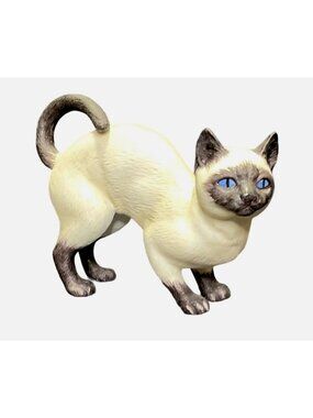 Vtg Siamese Cat Figurine Andrea by Sadek Porcelain Japan Crouching Blue Eyes